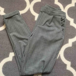  - Knappt använda kostymbyxor-ish, säljer pga att dem inte kommer till användning. 💓💓 FRAKT: 36kr