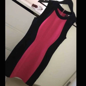  - Stl. 38/S/Xs- använts någon gång! Pris: 125kr + frakt🛍