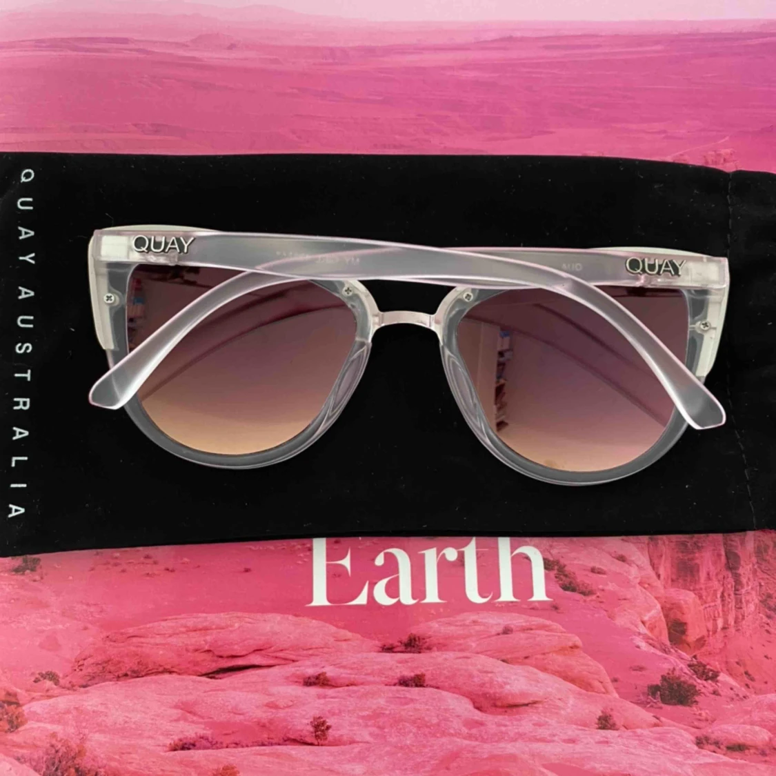 QUAY SOLGLASÖGON  - 90