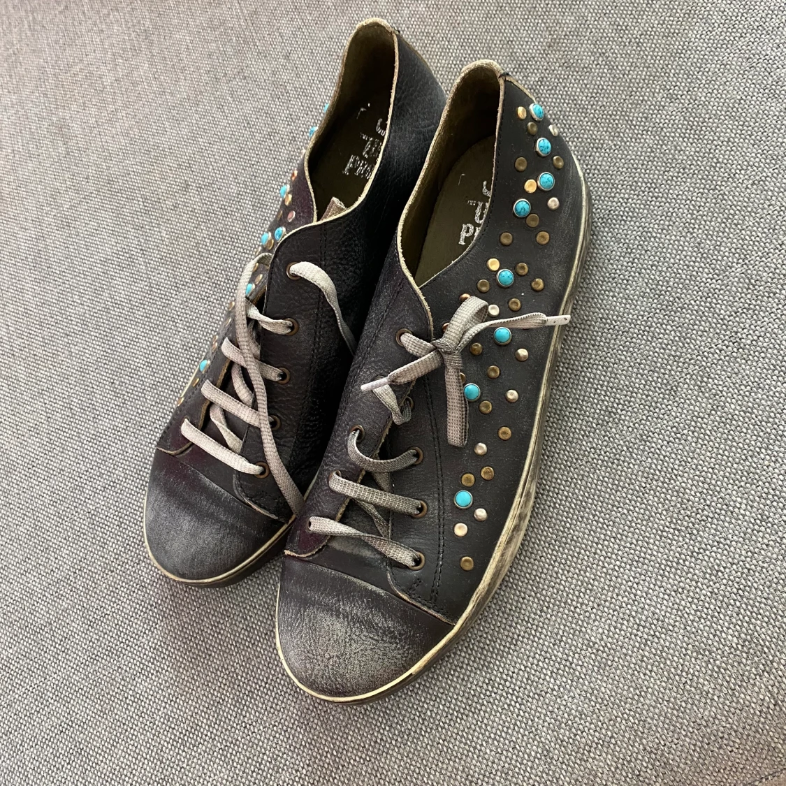 Nya Skor 39 storlek 100kr