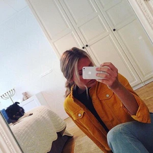 Croppad jacka🌼 - Croppad jacka ifrån NAKD🌼 Frakten är inkluderad i priset! 100kr om vi möts upp (i Örebro)🕺🏼