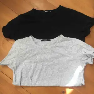 Två vanliga t-shirts från Bikbok, svart och grå. Båda för 150kr och frakt ingår.
