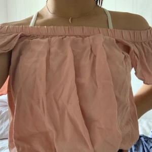 fin rosa blus tröja - Rosa off sholder tröja som kommer från forever21