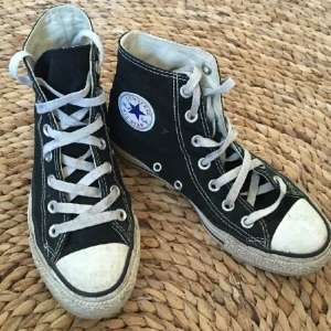  - hela men inte så rena. Bra skick för övrigt, har bara använt dom ett par gånger.