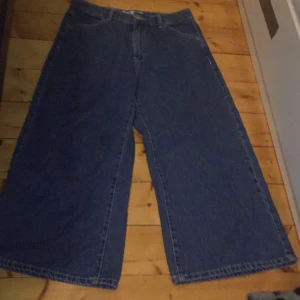 Jeans stl 36 - Jätte bra skick väl använda stl 36 kan budas o fraktas