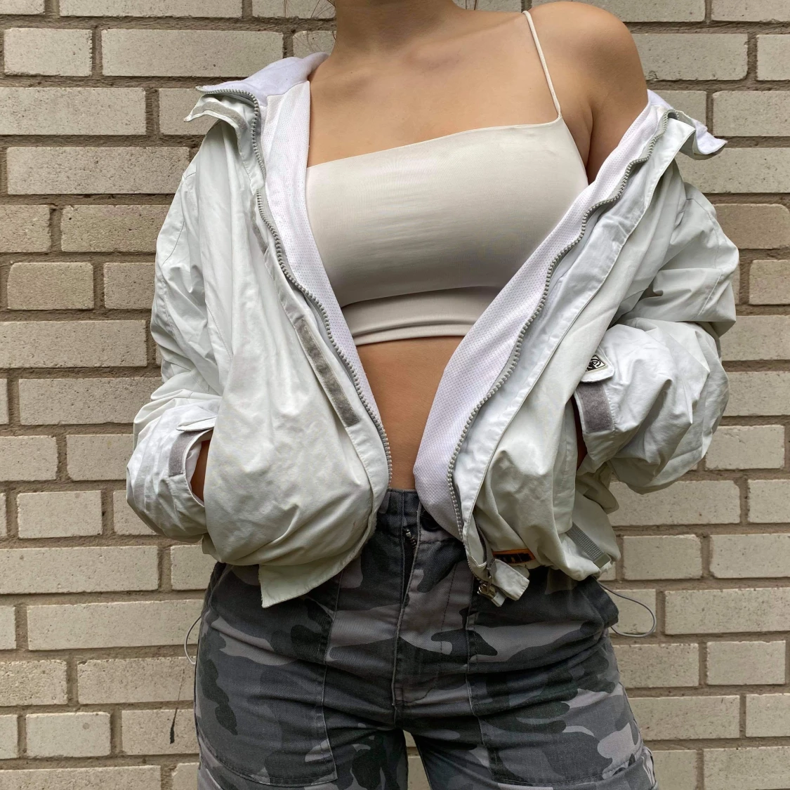 Vit sportig jacka