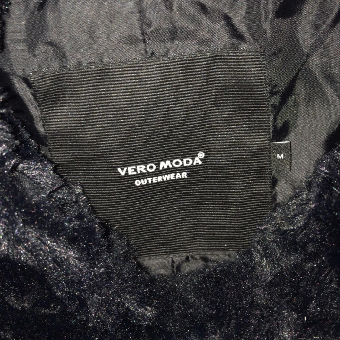 Svart pälsjacka - 90