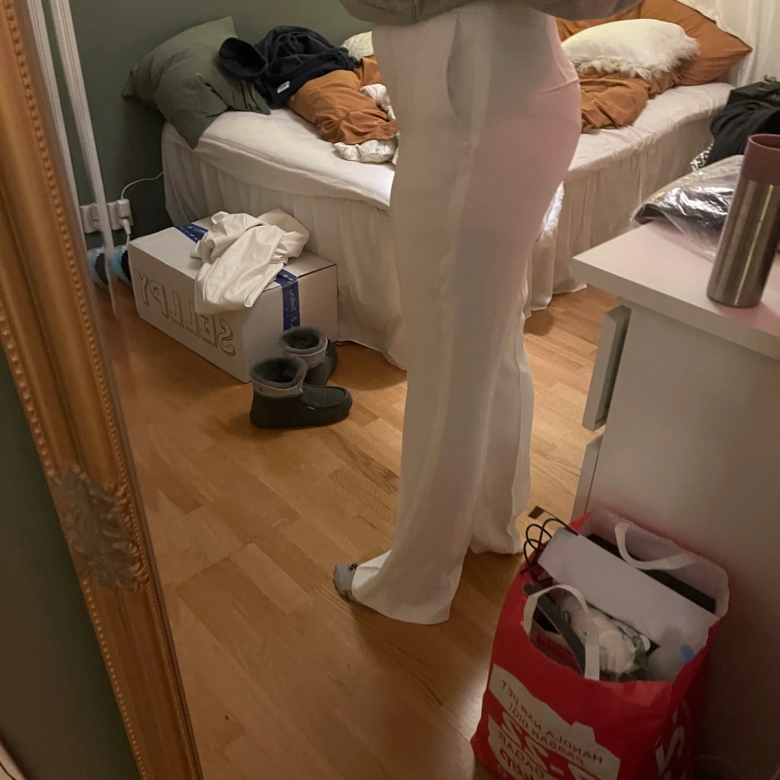 Vita kostymbyxor - 90