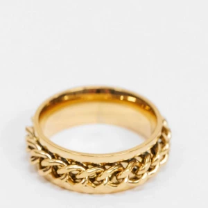 Guld ring 💍  - Guld ring med kedja i storlek M-L 19-20mm 150kr plus frakt 📦 