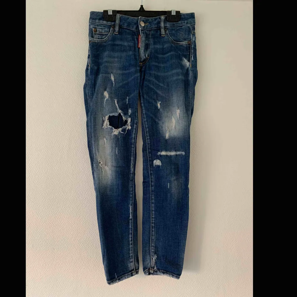 Dsquared2 jeans. Nypris: 5 500kr. Jättefint skick! . Jeans & Byxor.