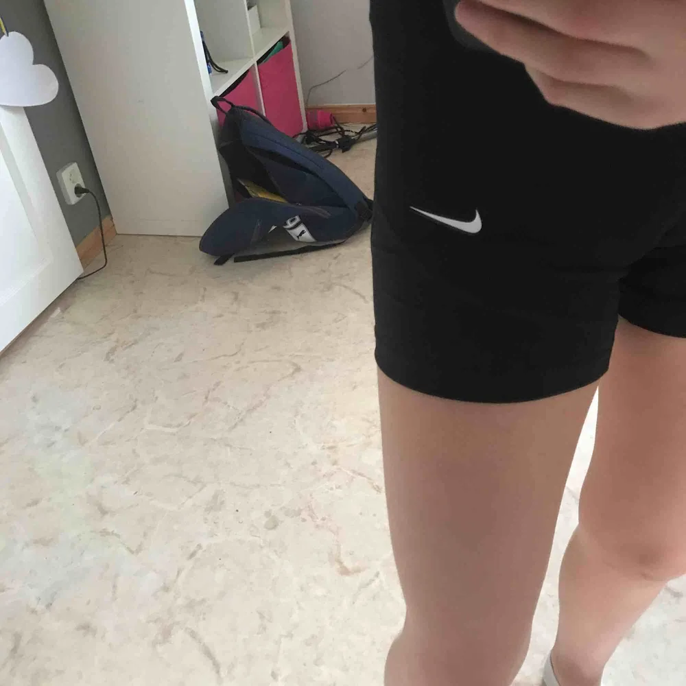 Ett par jätte fina nike shorts! Säljer pågrund av att jag redan har sånna :) använt 1-2 gånger bara. Shorts.