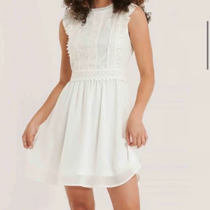  - Aldrig använd ”studentklänning” från Na-kd! Nypris 699kr, köparen står för frakt🥰