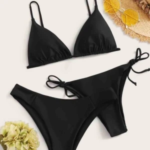  - Bikiniset från Shein. Endast prövad. Säljer för att den var tyvärr för liten för mig 😩  Köparen står för frakten. 💘💗