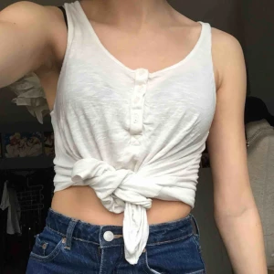  - Gulligt, vitt linne! 