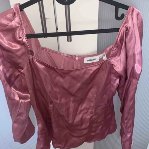  - Jätte härlig tröja från weekday