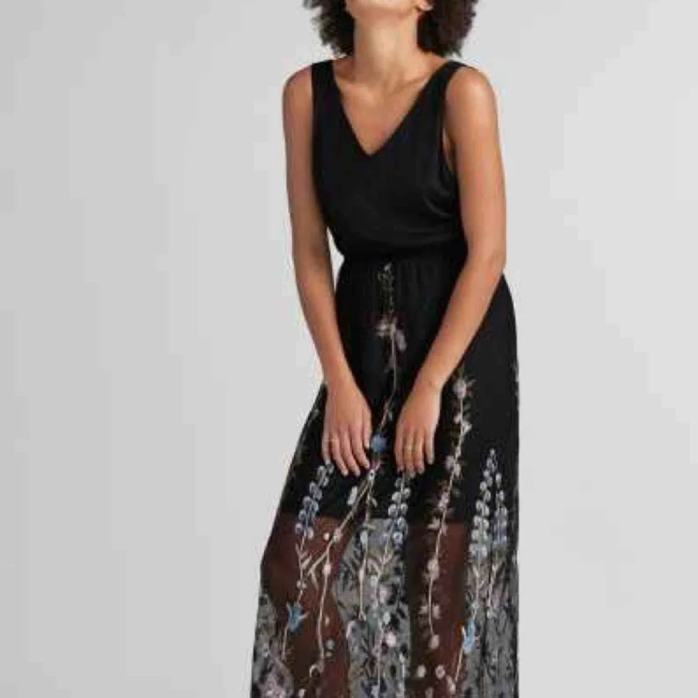 Säljer den här klänningen från twist & tango i modellen ”debbie”. Helt oanvänd med lappar kvar. Bjuder på frakt eller möter upp i centrala gbg!. Klänningar.