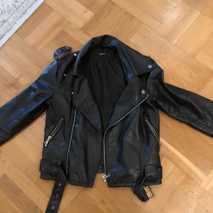  - Funkar även för de som har mindre storlek! Väldigt bra skick, använd fåtal gånger