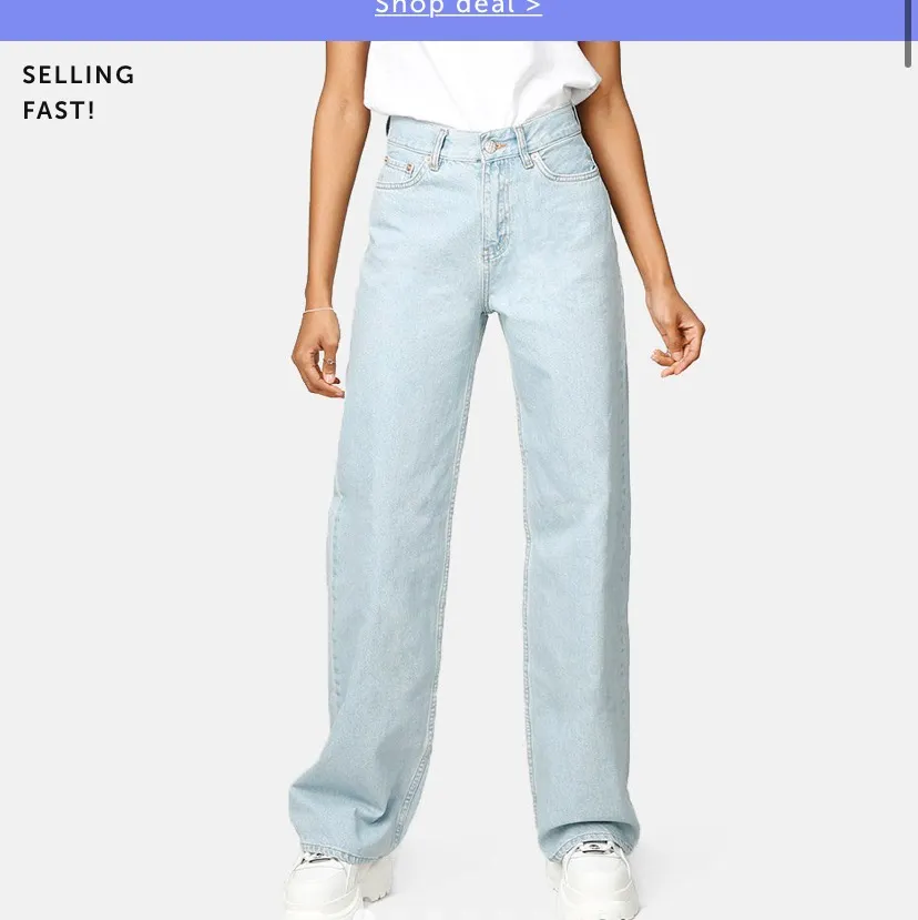 Vida jeans från Madlady helt nya, tog bort prislapparna innan jag testade de men visade sig vara för långa. Slutsålda på sidan nu säljer för 500kr. Egna bilder kan skickas. Jeans & Byxor.
