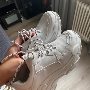 Skor från Nelly  - Chunky skor från Nelly som är används 2-3 gånger. Säljer för att jag inte använder dom. 