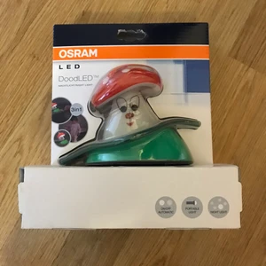 Lampa - Barnlampa led lampa, laddas på plats. Oöppnad som ni ser på bilden med paketet (vet ej frakt kostanden)