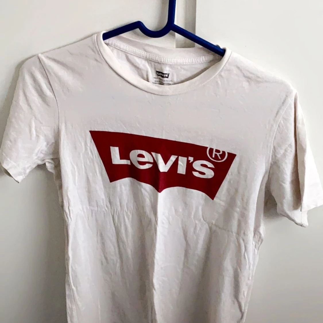 Levia t-shirt