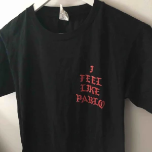  - svinsnygg oversized t shirt som tyvärr inte kommer till användning! jag står för frakten💌