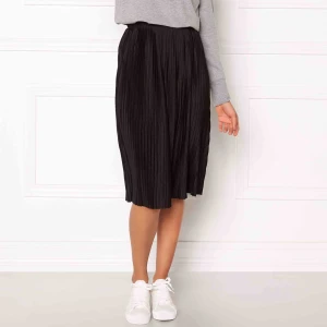  - Helt ny kjol från Jacqueline de Yong. Köpt för 199kr, säljer för 150kr inkl frakt pga den är helt oanvänd🤍🤍