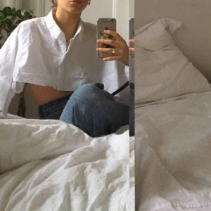  - Så cool croppad skjorta från cos! Köpt i verona använd fåtal ggr!