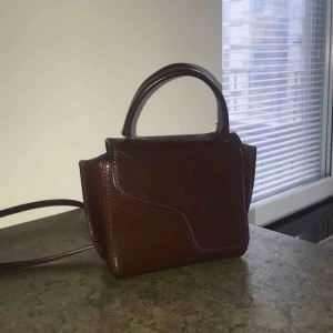  - Säljer min favoritväska från ATP 🥺 ordinariepriset var mellan 3200-3400. Bjuder på frakt