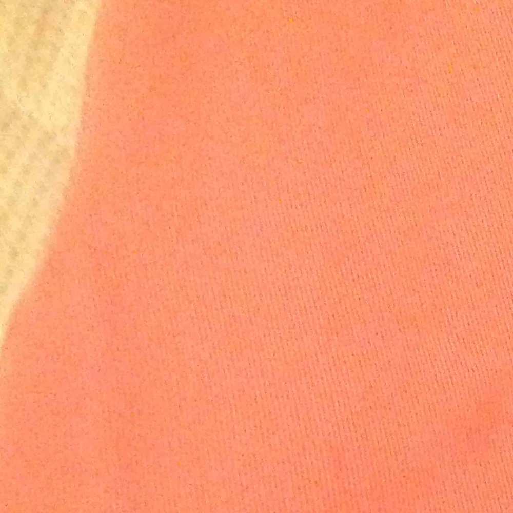 Korall/rosa adidas byxor som jag använt ca 2ggr. Jeans & Byxor.
