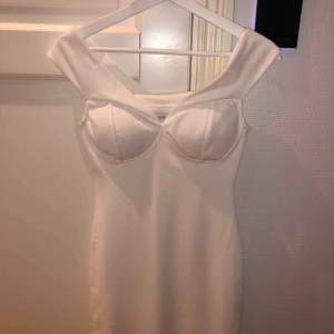  - Klänning från Nelly 