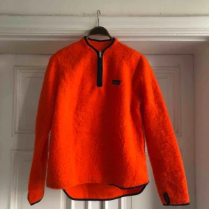  - Vintage tjocktröja i fiberpäls. Medium / Liten large 