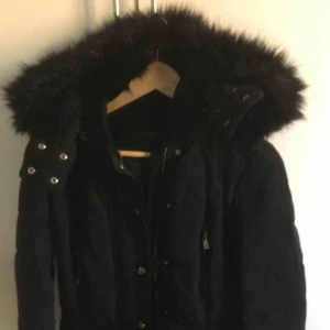  - Jacka från zara .storlek s/m men mer s! Inga defekter 🌸