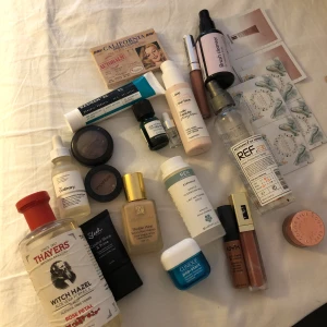  - Massa hudvård och kosmetika, kontakta för info om ni är intresserad att köpa styckvis om skicket och innehåll osv!