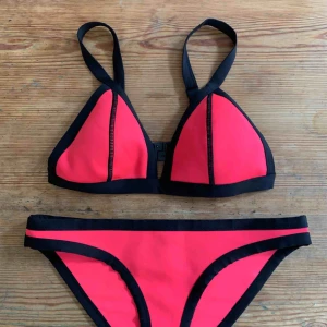  - Oanvänd bikini st 38