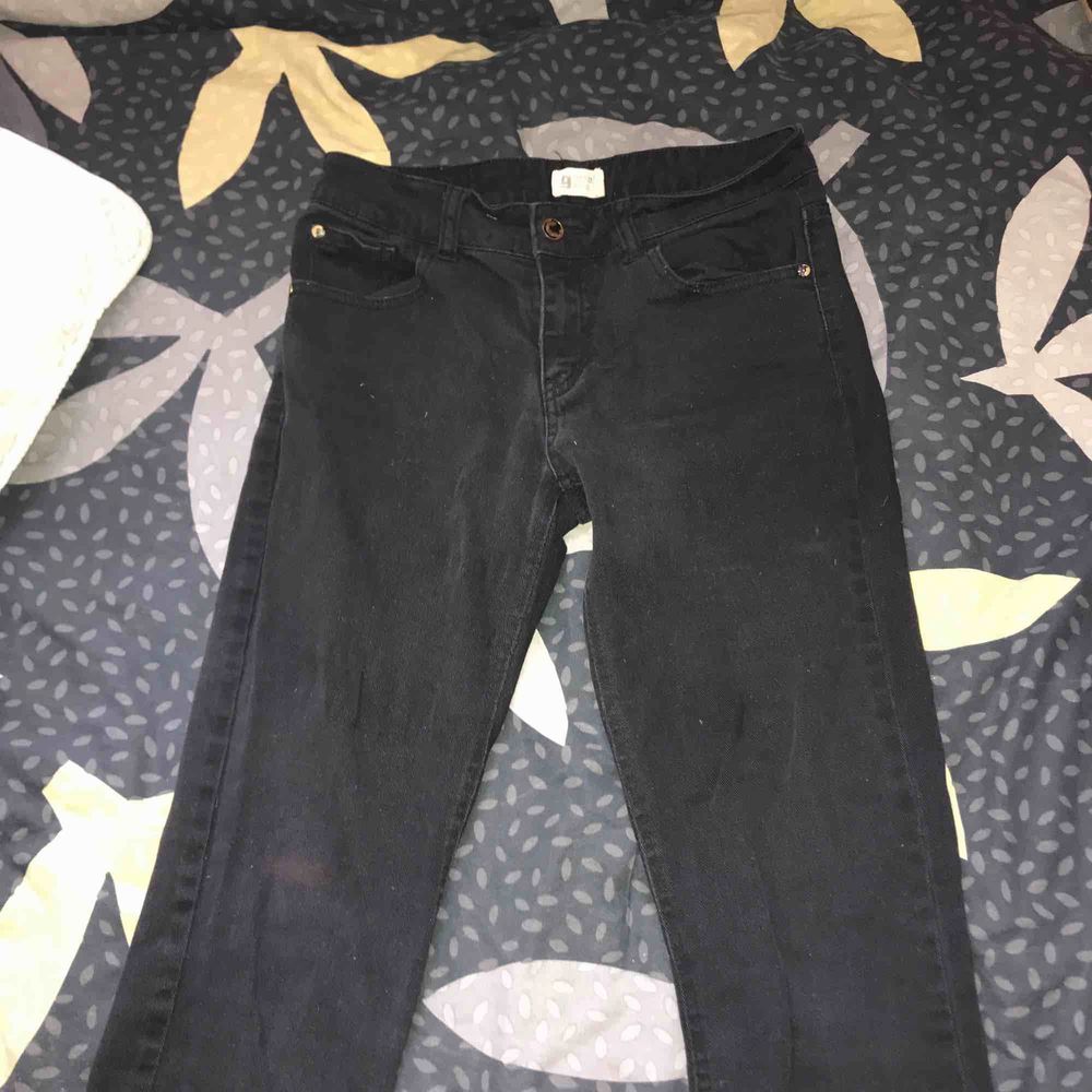 Svart jeans (INTE TÖJBARA) . Jeans & Byxor.