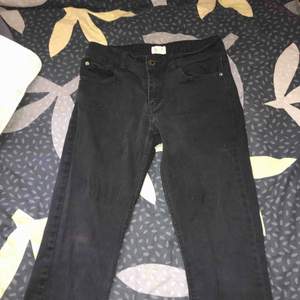 Svart jeans (INTE TÖJBARA) 