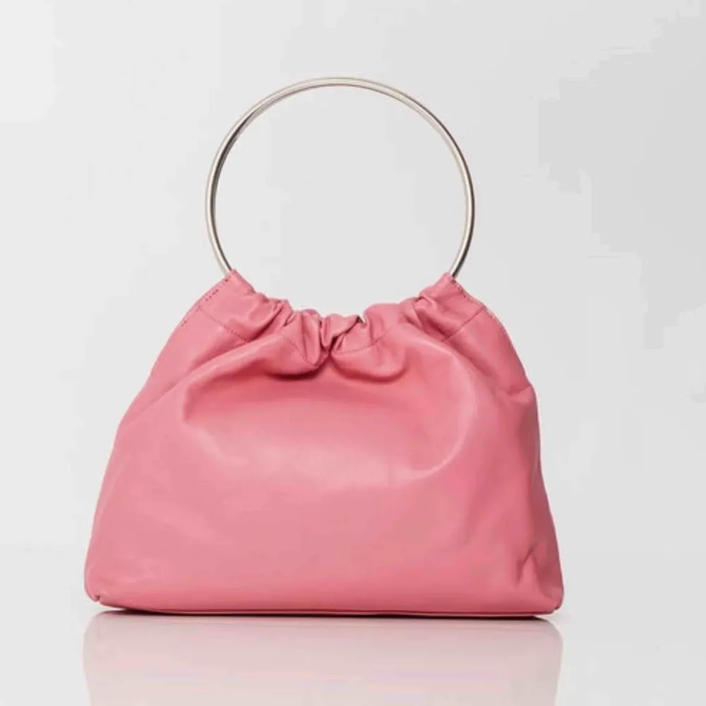 Supersnygg rosa väska från märket Little Liffner. Nästintill oanvänd!. Väskor.