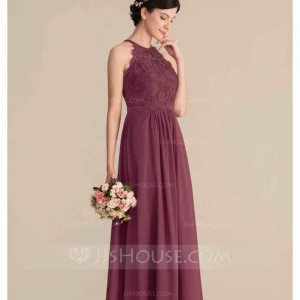  - Student/skolavslutning klänning. Ej använd. Nypris 1200 kr. Säljes för 700 kr samt fraktkostnader. 