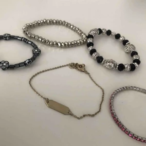  - 30kr/st + frakt. Paketpris kan ordnas vid köp av alla 