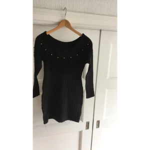  - En cool klänning från Beyond Retro. Köparen står för eventuell frakt😚