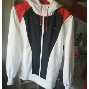 Nike outdoor jacket, never used!