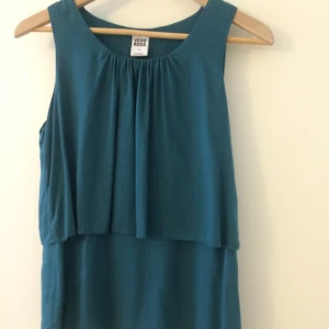  - Grönt volang linne från vero Moda, knappt använt 