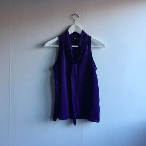  - Söt topp som går att knyta därfram