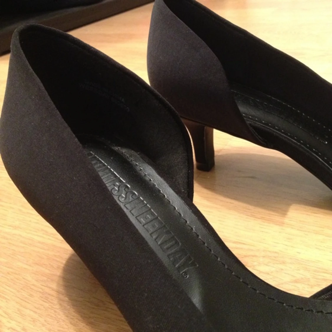 Helt oanvända skor med låg klack från Weekday. Köpta i somras för 500 kr - 1381237888
