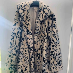  - Använd 1 gång ! Kontant eller swich betalning. Finns att hämta i årsta kan även skicka men då tillkommer frakt . 