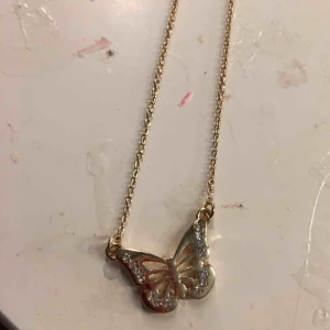  - Fjärilshalsband 80kr ink frakt