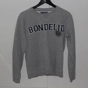 Bondelid- sweatshirt  - Texten på tröjan är liten noppig, men annars väldigt bra skick.