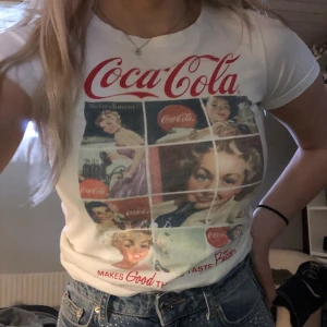 Coca-Cola T-shirt - Vintage Coca-Cola t-shirt i strl S, bra skick🌸