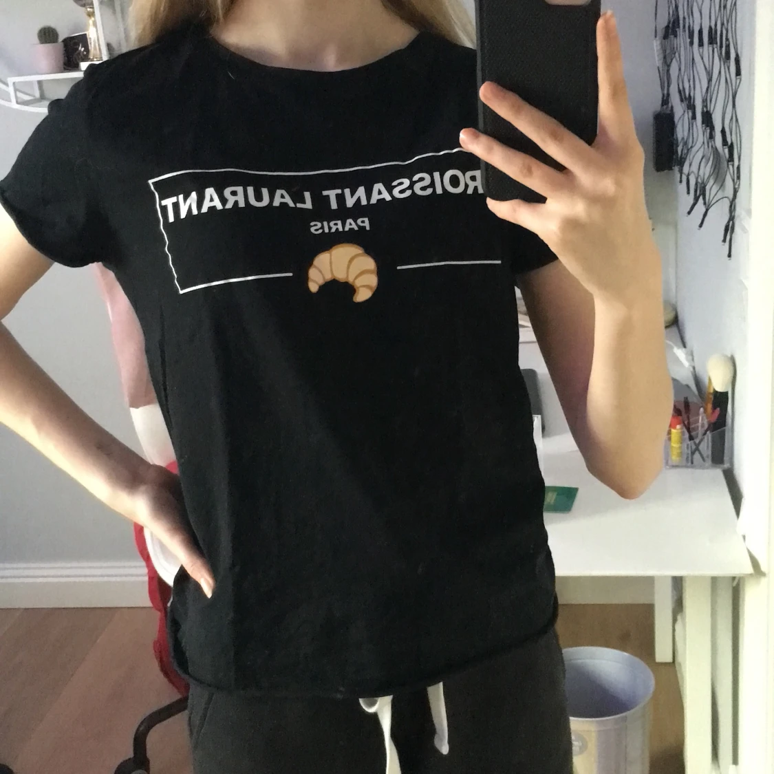 Svart tröja med tryck